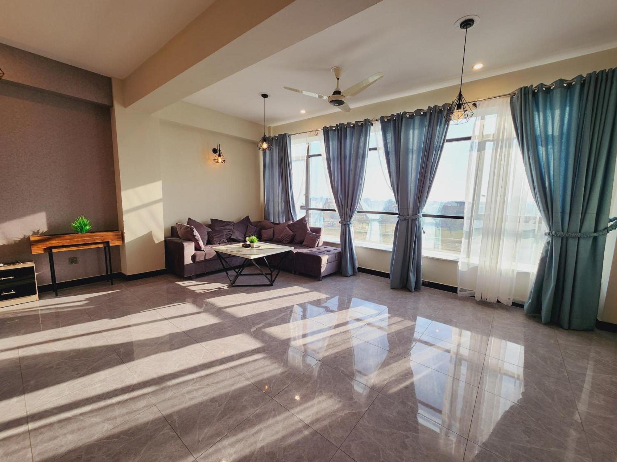 Motorway Majesty Suites Islamabad - Near Islamabad International Airport And Motorway מראה חיצוני תמונה