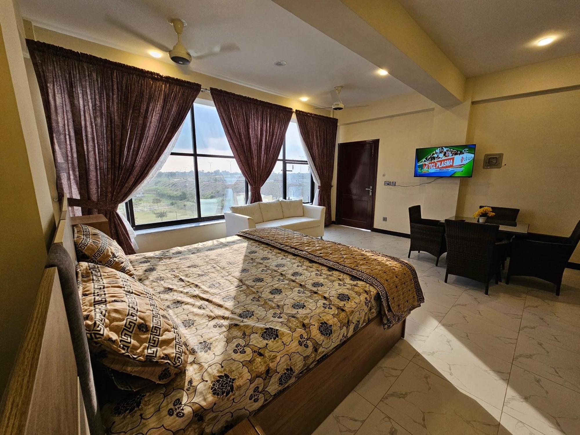 Motorway Majesty Suites Islamabad - Near Islamabad International Airport And Motorway מראה חיצוני תמונה