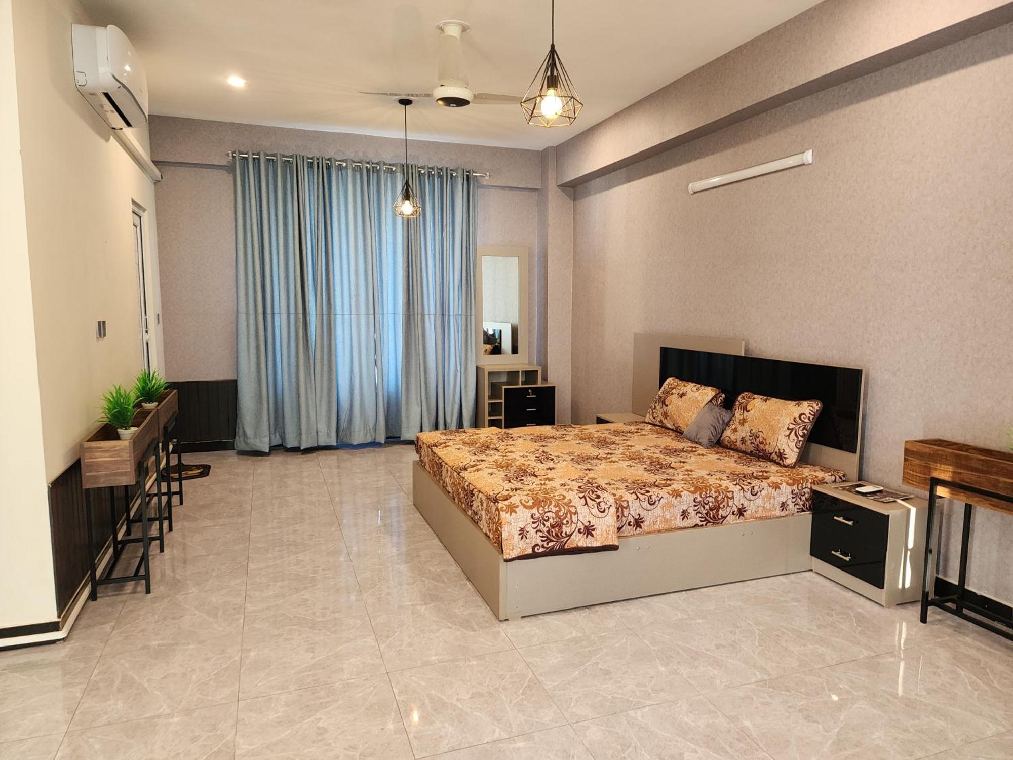 Motorway Majesty Suites Islamabad - Near Islamabad International Airport And Motorway חדר תמונה
