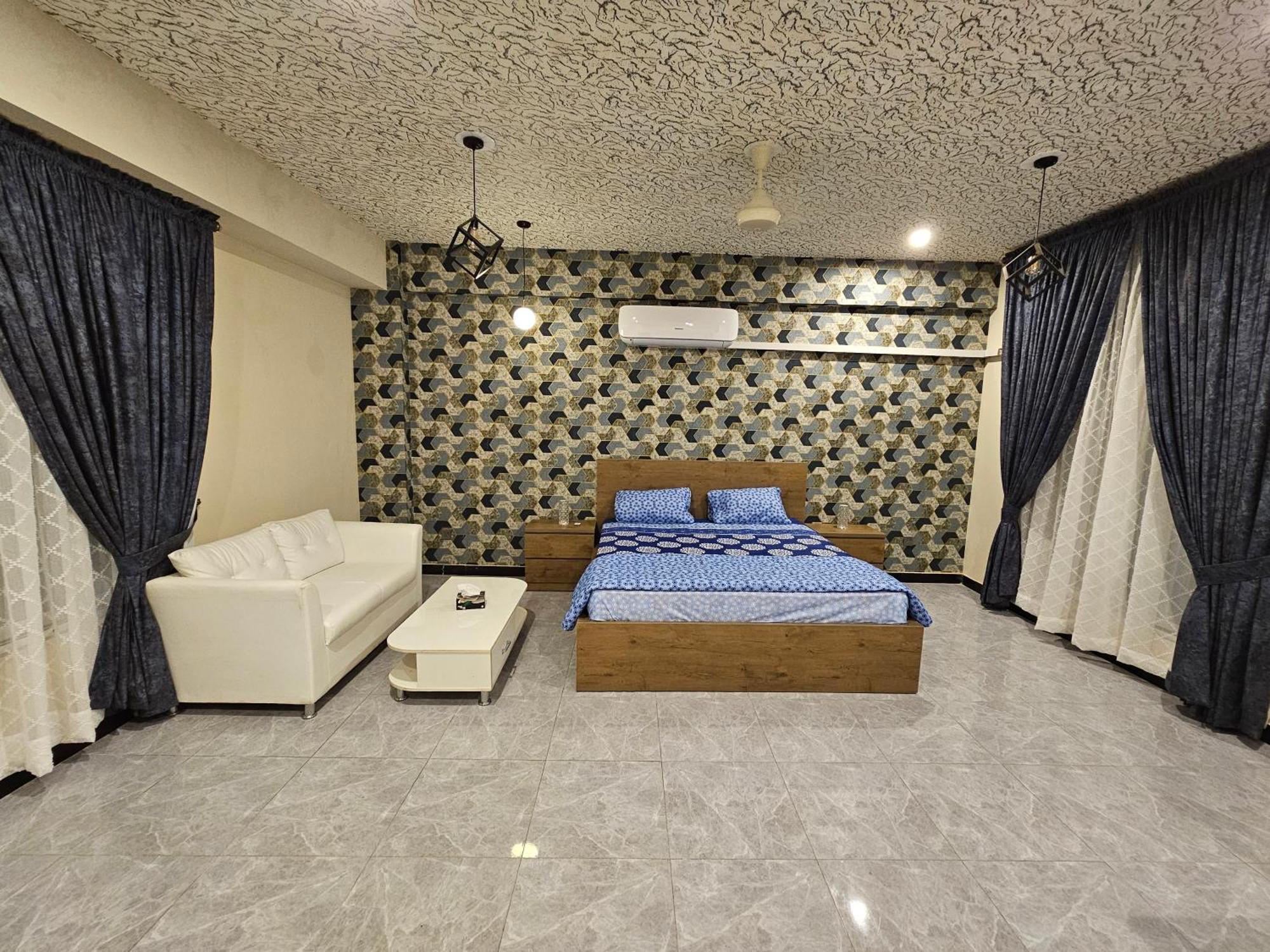 Motorway Majesty Suites Islamabad - Near Islamabad International Airport And Motorway חדר תמונה