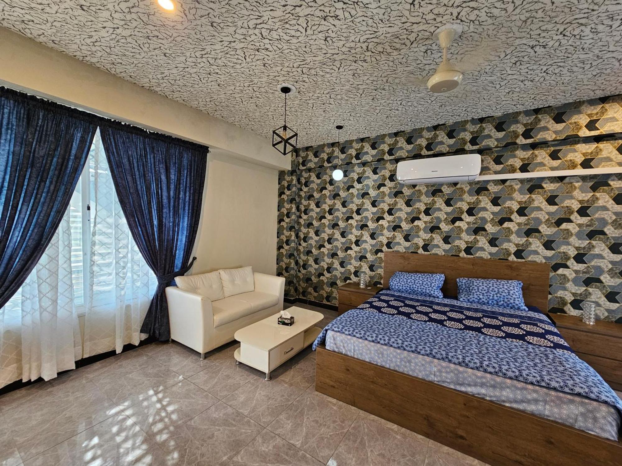 Motorway Majesty Suites Islamabad - Near Islamabad International Airport And Motorway חדר תמונה