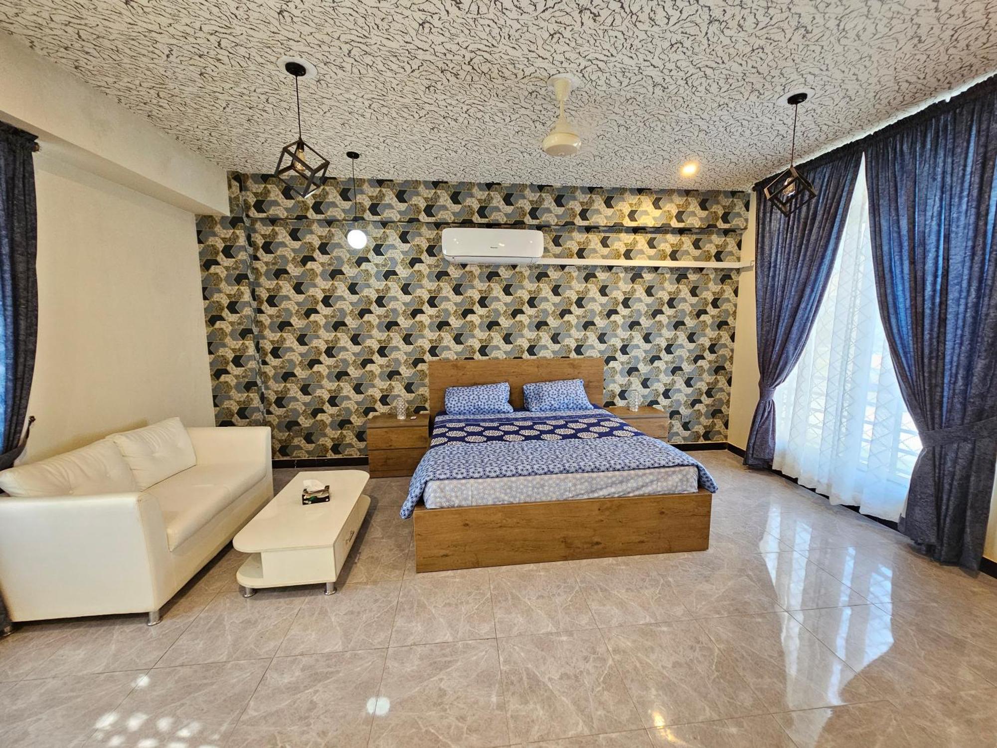 Motorway Majesty Suites Islamabad - Near Islamabad International Airport And Motorway חדר תמונה